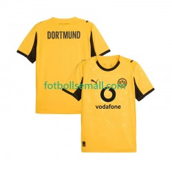 Matchtröjor Borussia Dortmund Cup 2025-2026 Kortärmad till Herr (1:a ställ) Matchtröjor Borussia Dortmund Cup 2025-2026 Kortärmad till Herr (1:a ställ)