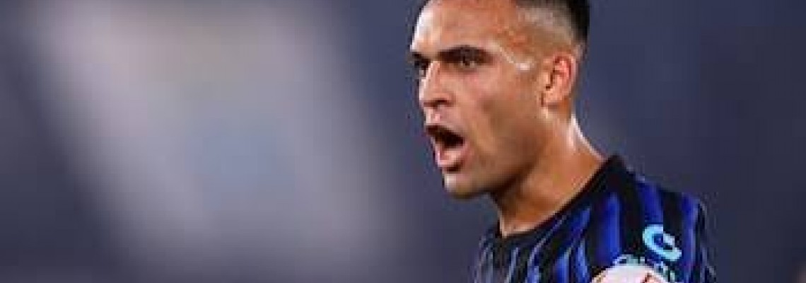 AC Milan värvar Moreira AC Milan värvar Moreira