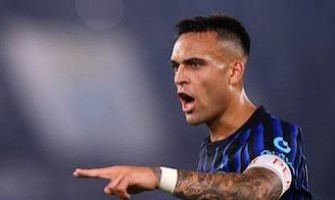 AC Milan värvar Moreira