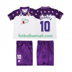Matchtröjor Fiorentina RUI COSTA 10 Retro 1992 1993 Kortärmad till Barn (2:a ställ) Matchtröjor Fiorentina RUI COSTA 10 Retro 1992 1993 Kortärmad till Barn (2:a ställ)