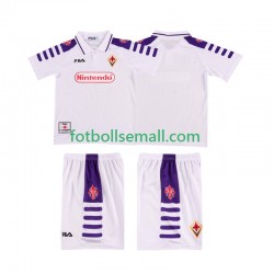 Matchtröjor Fiorentina Retro 1998 1999 Kortärmad till Barn (2:a ställ) Matchtröjor Fiorentina Retro 1998 1999 Kortärmad till Barn (2:a ställ)