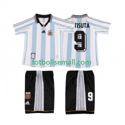 Matchtröjor Argentina BATISUTA 9 Retro 1998 Kortärmad till Barn (1:a ställ)