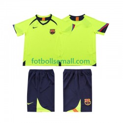 Matchtröjor FC Barcelona Retro 2005 2006 Kortärmad till Barn (2:a ställ) Matchtröjor FC Barcelona Retro 2005 2006 Kortärmad till Barn (2:a ställ)