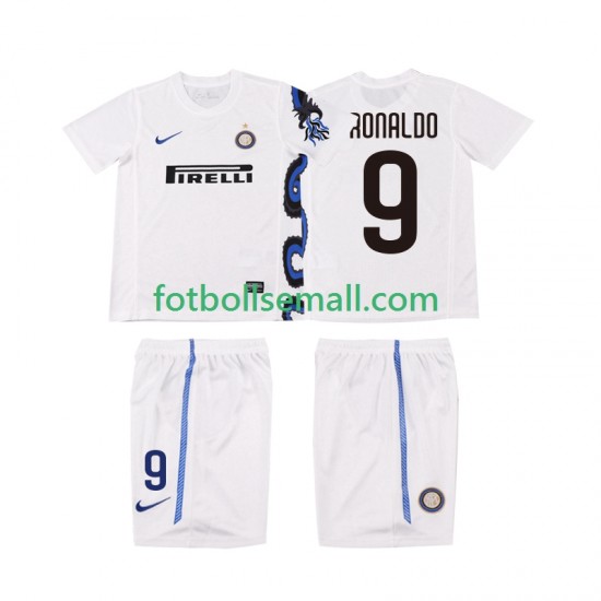 Matchtröjor Inter Milan Ronaldo 9 Retro 2010 2011 Kortärmad till Barn (2:a ställ)