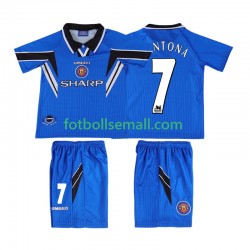 Matchtröjor Manchester United CONTONA 7 Retro 1996 1998 Kortärmad till Barn (3:e ställ) Matchtröjor Manchester United CONTONA 7 Retro 1996 1998 Kortärmad till Barn (3:e ställ)