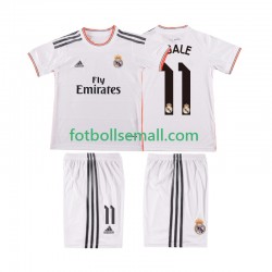 Matchtröjor Real Madrid BALE 11 Retro 2013 2014 Kortärmad till Barn (1:a ställ) Matchtröjor Real Madrid BALE 11 Retro 2013 2014 Kortärmad till Barn (1:a ställ)