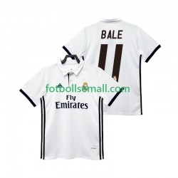 Matchtröjor Real Madrid BALE 11 Retro 2017 2018 Kortärmad till Herr (1:a ställ) Matchtröjor Real Madrid BALE 11 Retro 2017 2018 Kortärmad till Herr (1:a ställ)