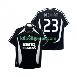 Matchtröjor Real Madrid Beckham 23 Retro 2006 2007 Kortärmad till Herr (3:e ställ) Matchtröjor Real Madrid Beckham 23 Retro 2006 2007 Kortärmad till Herr (3:e ställ)