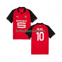 Matchtröjor Stade Rennais Ludovic Blas 10 2025-2026 Kortärmad till Herr (1:a ställ) Matchtröjor Stade Rennais Ludovic Blas 10 2025-2026 Kortärmad till Herr (1:a ställ)