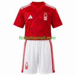 Matchtröjor Nottingham Forest 2026-2027 Kortärmad till Barn (1:a ställ) Matchtröjor Nottingham Forest 2026-2027 Kortärmad till Barn (1:a ställ)