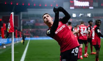 Bayer 04 Leverkusen fullbordade en reversering på stopptid