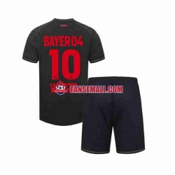 Matchtröjor Bayer 04 Leverkusen Florian Wirtz 10 2023-2024 Kortärmad till Barn (1:a ställ) Matchtröjor Bayer 04 Leverkusen Florian Wirtz 10 2023-2024 Kortärmad till Barn (1:a ställ)