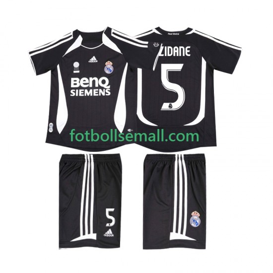 Matchtröjor Real Madrid ZIDANE 5 Retro 2006 2007 Kortärmad till Barn (2:a ställ)