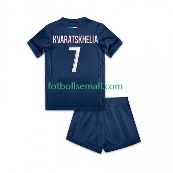 Matchtröjor Paris Saint-Germain Khvicha Kvaratskhelia 7 2024-2025 Kortärmad till Barn (1:a ställ)