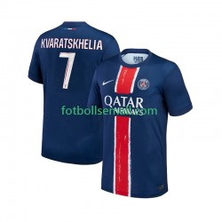 Matchtröjor Paris Saint-Germain Khvicha Kvaratskhelia 7 2024-2025 Kortärmad till Herr (1:a ställ) Matchtröjor Paris Saint-Germain Khvicha Kvaratskhelia 7 2024-2025 Kortärmad till Herr (1:a ställ)