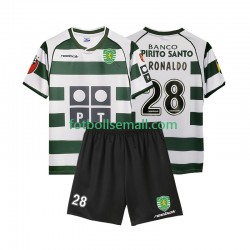 Matchtröjor Sporting Lissabon Cristiano Ronaldo 28 Retro 2001 2003 Kortärmad till Barn (1:a ställ) Matchtröjor Sporting Lissabon Cristiano Ronaldo 28 Retro 2001 2003 Kortärmad till Barn (1:a ställ)