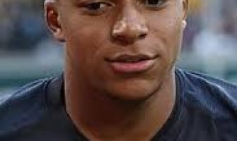 Mamma bekräftar att Mbappes yngre bror kan gå med i Lille Olympique