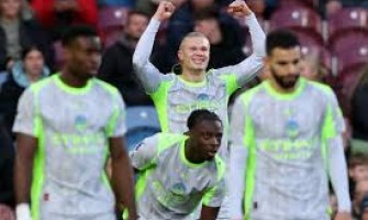 Manchester City 1-0 Burnley FC och klättrar till toppen av Premier League-tabellen
