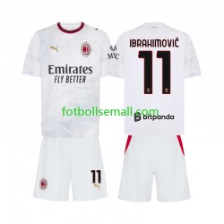 Matchtröjor AC Milan Ibrahimovic 11 2026-2027 Kortärmad till Barn (2:a ställ)