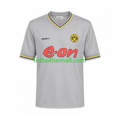 Matchtröjor Borussia Dortmund Retro 2002 Kortärmad till Herr (2:a ställ) Matchtröjor Borussia Dortmund Retro 2002 Kortärmad till Herr (2:a ställ)