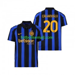 Matchtröjor Inter Milan Hakan Calhanoglu 20 2026-2027 Kortärmad till Herr (1:a ställ) Matchtröjor Inter Milan Hakan Calhanoglu 20 2026-2027 Kortärmad till Herr (1:a ställ)