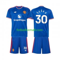 Matchtröjor Manchester United Benjamin Sesko 30 2026-2027 Kortärmad till Barn (2:a ställ) Matchtröjor Manchester United Benjamin Sesko 30 2026-2027 Kortärmad till Barn (2:a ställ)