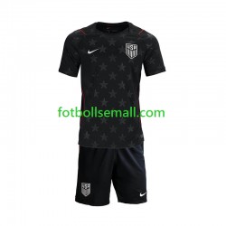 Matchtröjor USA World Cup 2026 Kortärmad till Barn (2:a ställ) Matchtröjor USA World Cup 2026 Kortärmad till Barn (2:a ställ)